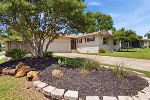 9005 Clearwater Dr, Dallas, TX 75243 - Photo 3
