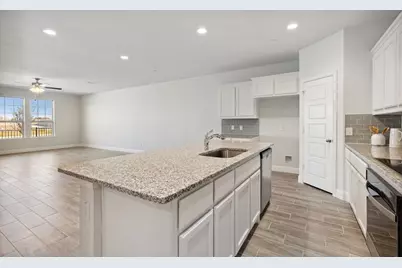 6028 Bursey Road, Watauga, TX 76148 - Photo 9