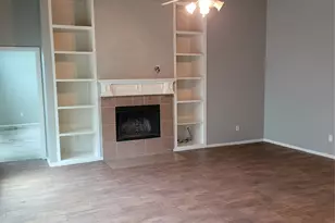 701 Shady Meadow Ln, Glenn Heights, TX 75154 - Photo 3