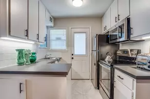 406 N Montreal Ave, Dallas, TX 75208 - Photo 13