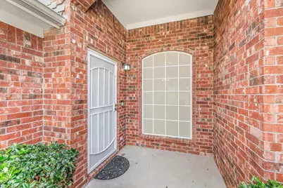 6926 Meadow Bend Drive, Arlington, TX 76002 - Photo 5