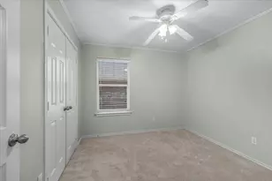 6926 Meadow Bend Dr, Arlington, TX 76002 - Photo 25