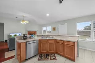 6926 Meadow Bend Dr, Arlington, TX 76002 - Photo 13