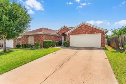 6926 Meadow Bend Drive, Arlington, TX 76002 - Photo 3