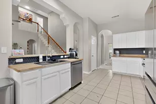 704 Shady Meadow Ln, Glenn Heights, TX 75154 - Photo 13