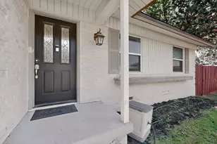 2302 Lagoon Dr, Mesquite, TX 75150 - Photo 3