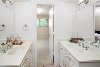8817 Arborside Drive, Dallas, TX 75243 - Photo 19