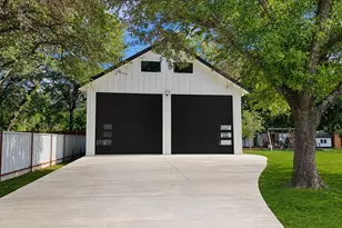 620 E 6th St, Springtown, TX 76082 - Photo 29