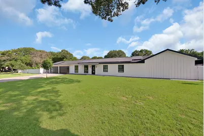 620 E 6th Street, Springtown, TX 76082 - Photo 3