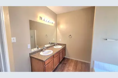 953 Hannah Way, Dallas, TX 75253 - Photo 17