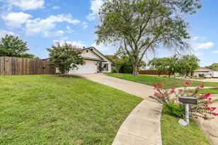 1700 Delaford Cir, Carrollton, TX 75007 - Photo 31