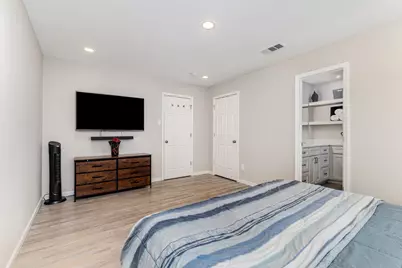 1700 Delaford Circle, Carrollton, TX 75007 - Photo 17