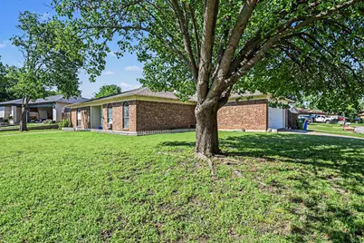 8553 James Court, White Settlement, TX 76108 - Photo 3