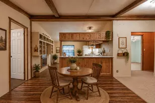 3007 Tanglewood Dr, Granbury, TX 76048 - Photo 5