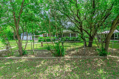 3007 Tanglewood Drive, Granbury, TX 76048 - Photo 3