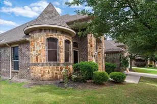 219 Boardwalk Ave, Waxahachie, TX 75165 - Photo 3