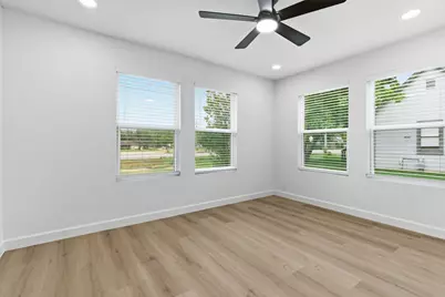 111 S 5th Street, Sanger, TX 76266 - Photo 11