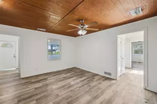 9242 Green Springs Cir, Sanger, TX 76266 - Photo 5