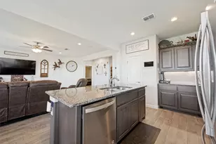 1102 Dublin Dr, Cleburne, TX 76033 - Photo 11