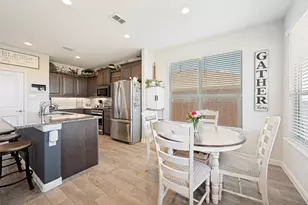1102 Dublin Dr, Cleburne, TX 76033 - Photo 9