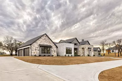 204 Dan Russell Bend, Weatherford, TX 76087 - Photo 3