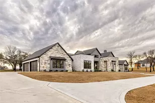 204 Dan Russell Bend, Weatherford, TX 76087 - Photo 3