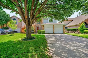 2105 Pritchard Dr, Grapevine, TX 76051 - Photo 3
