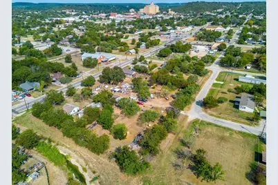 905 6th Avenue SE, Mineral Wells, TX 76067 - Photo 9