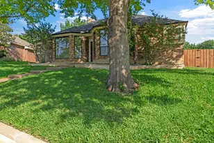 1213 Sycamore Dr, Carrollton, TX 75007 - Photo 3