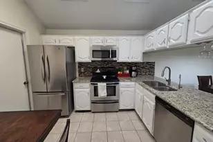 2125 Rose Cliff Ln, Carrollton, TX 75007 - Photo 7