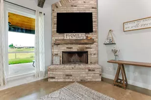 1040 Pioneer Xing, Weatherford, TX 76088 - Photo 7