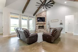 1040 Pioneer Xing, Weatherford, TX 76088 - Photo 7