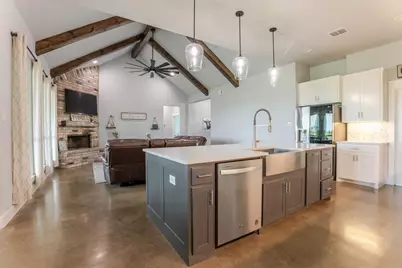 1040 Pioneer Crossing, Weatherford, TX 76088 - Photo 11