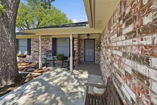 1103 Holiday Ct, Granbury, TX 76048 - Photo 7