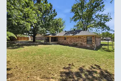 1103 Holiday Court, Granbury, TX 76048 - Photo 9