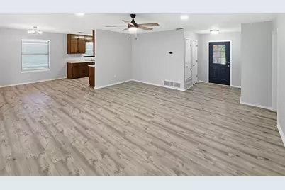 1103 Holiday Court, Granbury, TX 76048 - Photo 17