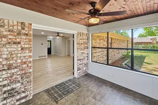 1103 Holiday Ct, Granbury, TX 76048 - Photo 25