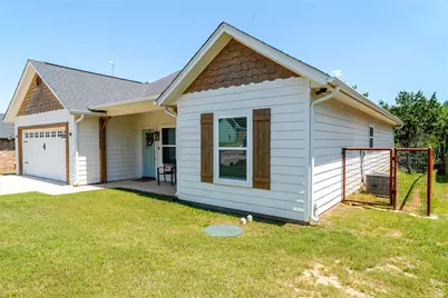 2703 San Gabriel Drive, Granbury, TX 76048 - Photo 3