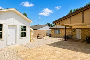 7119 Christie Ln, Dallas, TX 75249 - Photo 3