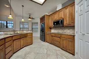5520 White Settlement Rd, Weatherford, TX 76087 - Photo 13