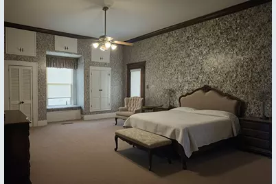 324 E Liberty Street, Pilot Point, TX 76258 - Photo 3