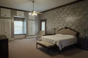 324 E Liberty St, Pilot Point, TX 76258 - Photo 3