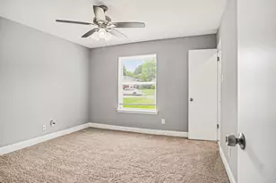 1434 Oakbrook St, Lancaster, TX 75134 - Photo 11