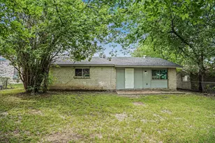 1434 Oakbrook St, Lancaster, TX 75134 - Photo 15