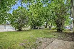 1434 Oakbrook St, Lancaster, TX 75134 - Photo 19