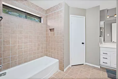 1023 Auburn Drive, Arlington, TX 76012 - Photo 13