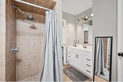 1023 Auburn Drive, Arlington, TX 76012 - Photo 13