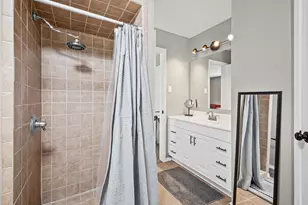 1023 Auburn Dr, Arlington, TX 76012 - Photo 13