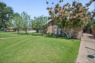 1023 Auburn Dr, Arlington, TX 76012 - Photo 23