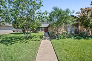 1023 Auburn Dr, Arlington, TX 76012 - Photo 1